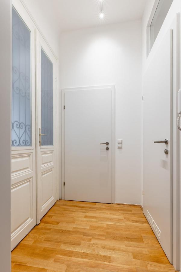 וינה Trendy Apt With - Smart Tv, Coffee Machine In Meidling מראה חיצוני תמונה